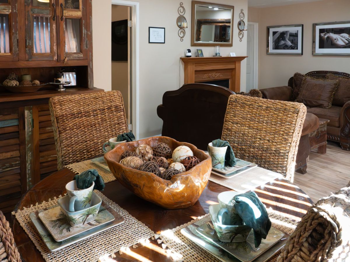 dunn-recovery-interior-dining-area